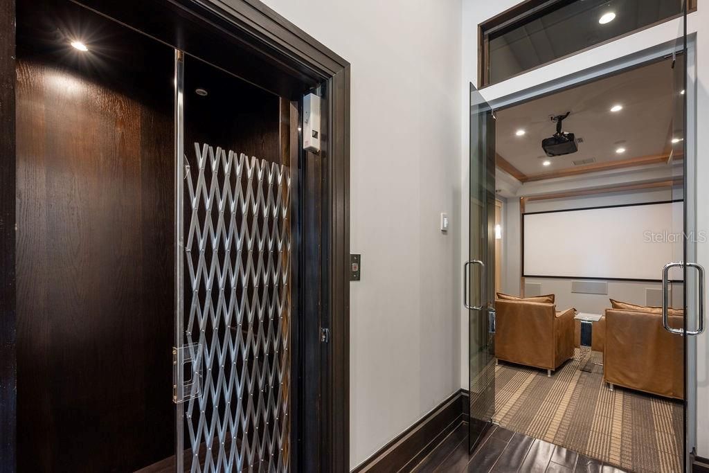 For Sale: $5,489,000 (6 beds, 7 baths, 8305 Square Feet)