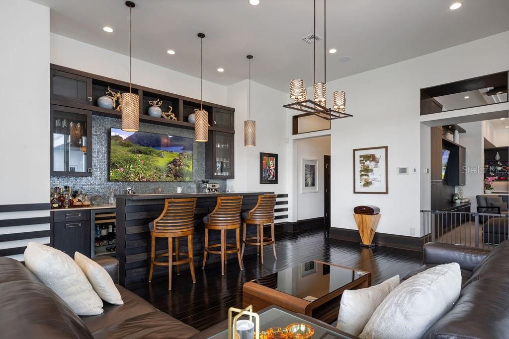 For Sale: $5,489,000 (6 beds, 7 baths, 8305 Square Feet)