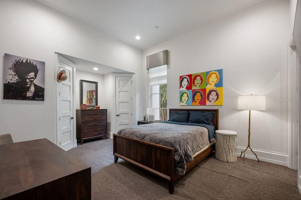 For Sale: $5,489,000 (6 beds, 7 baths, 8305 Square Feet)