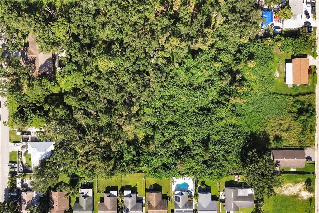 待售: $500,000 (0.22 acres)