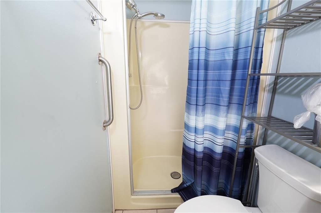 Active With Contract: $109,900 (2 beds, 2 baths, 1219 Square Feet)