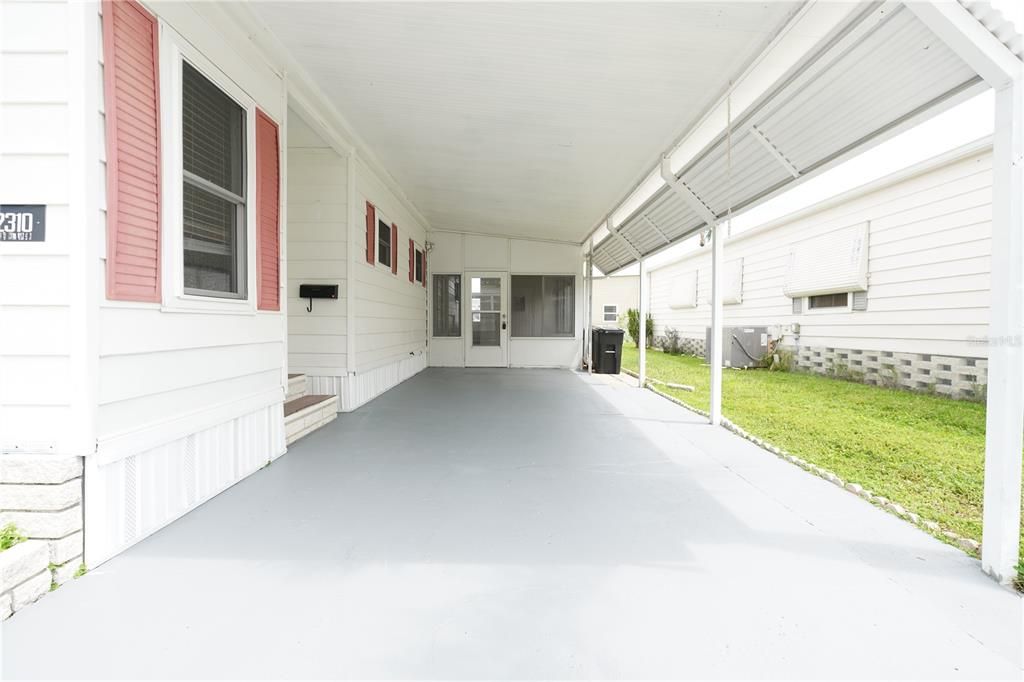 Active With Contract: $109,900 (2 beds, 2 baths, 1219 Square Feet)