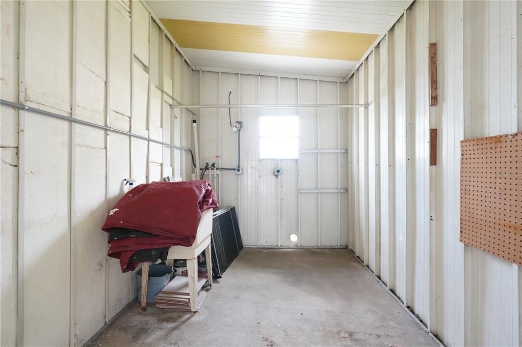 Active With Contract: $109,900 (2 beds, 2 baths, 1219 Square Feet)