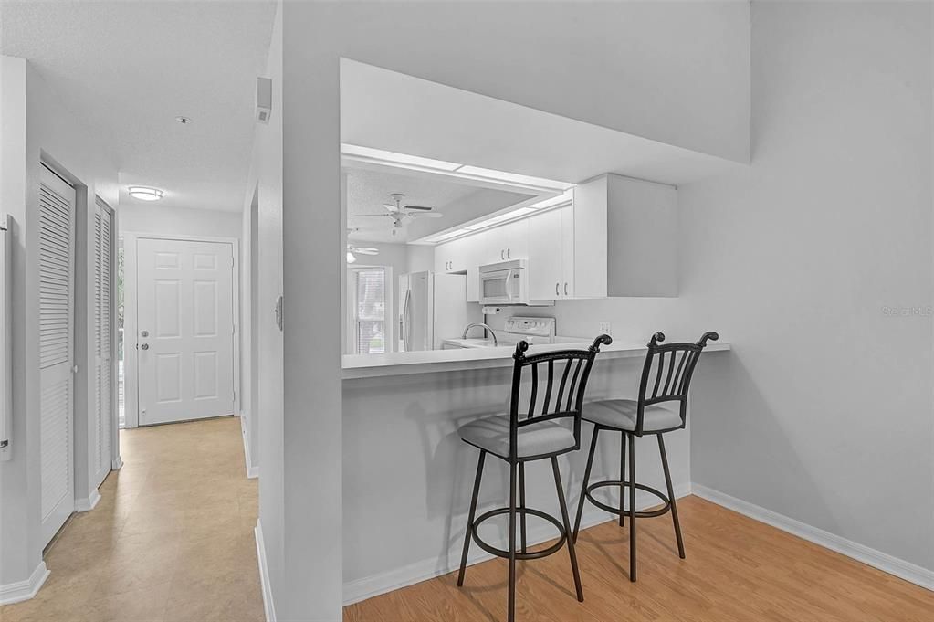 Activo con contrato: $199,000 (2 camas, 2 baños, 1142 Pies cuadrados)