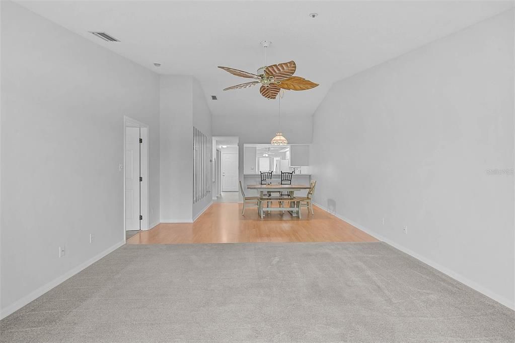 Activo con contrato: $199,000 (2 camas, 2 baños, 1142 Pies cuadrados)