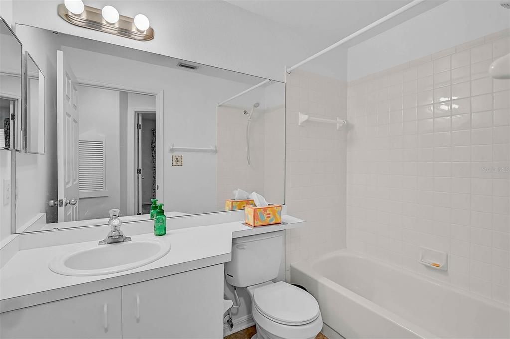 Activo con contrato: $199,000 (2 camas, 2 baños, 1142 Pies cuadrados)