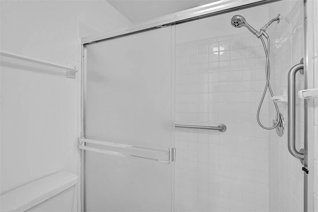 Activo con contrato: $199,000 (2 camas, 2 baños, 1142 Pies cuadrados)