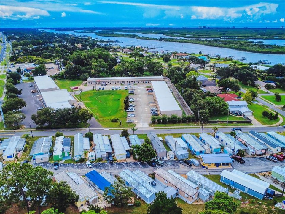 For Sale: $119,900 (2 beds, 1 baths, 784 Square Feet)