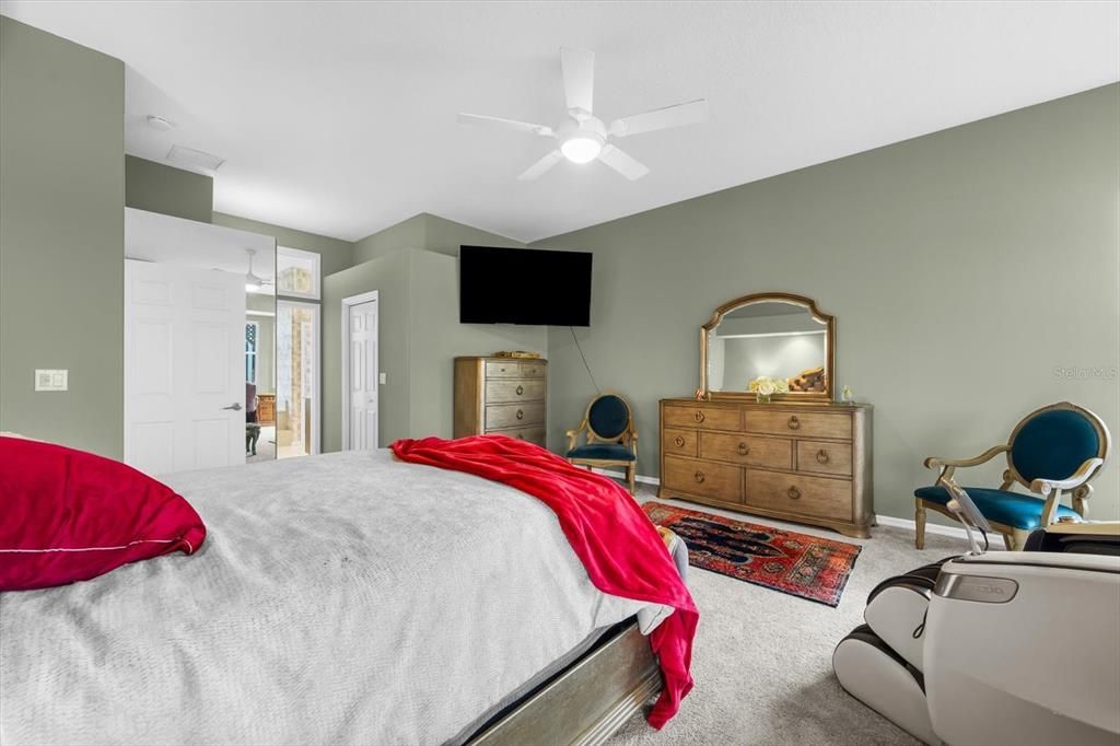 En Venta: $949,000 (3 camas, 2 baños, 2807 Pies cuadrados)