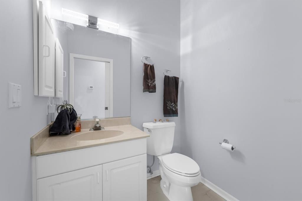 En Venta: $949,000 (3 camas, 2 baños, 2807 Pies cuadrados)