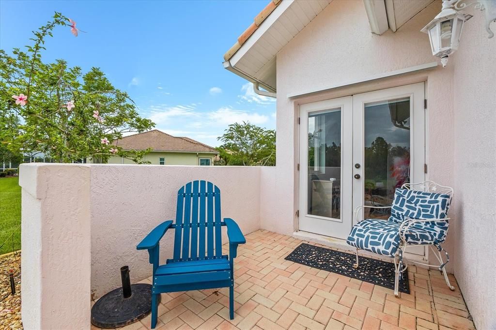 En Venta: $949,000 (3 camas, 2 baños, 2807 Pies cuadrados)