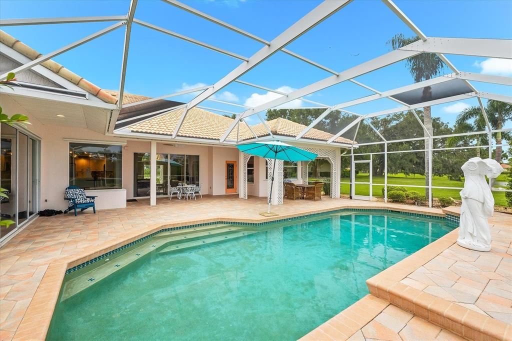 En Venta: $949,000 (3 camas, 2 baños, 2807 Pies cuadrados)