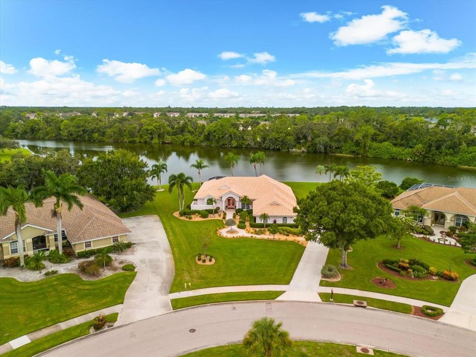 En Venta: $949,000 (3 camas, 2 baños, 2807 Pies cuadrados)