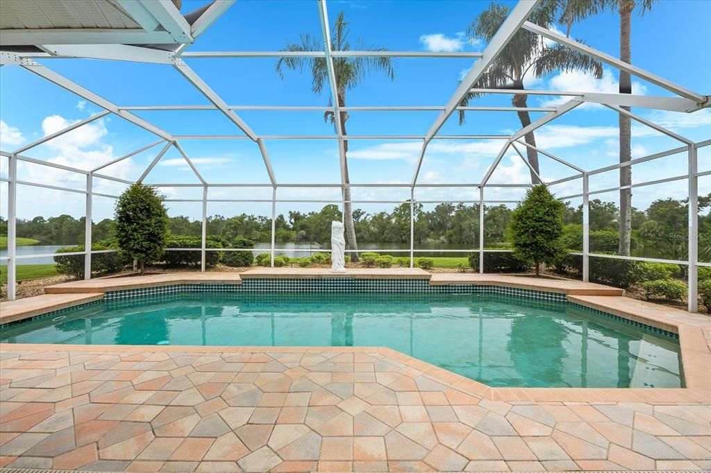 En Venta: $949,000 (3 camas, 2 baños, 2807 Pies cuadrados)