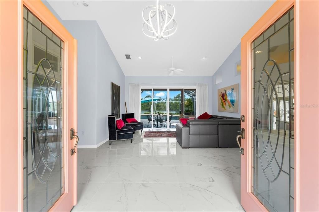 En Venta: $949,000 (3 camas, 2 baños, 2807 Pies cuadrados)