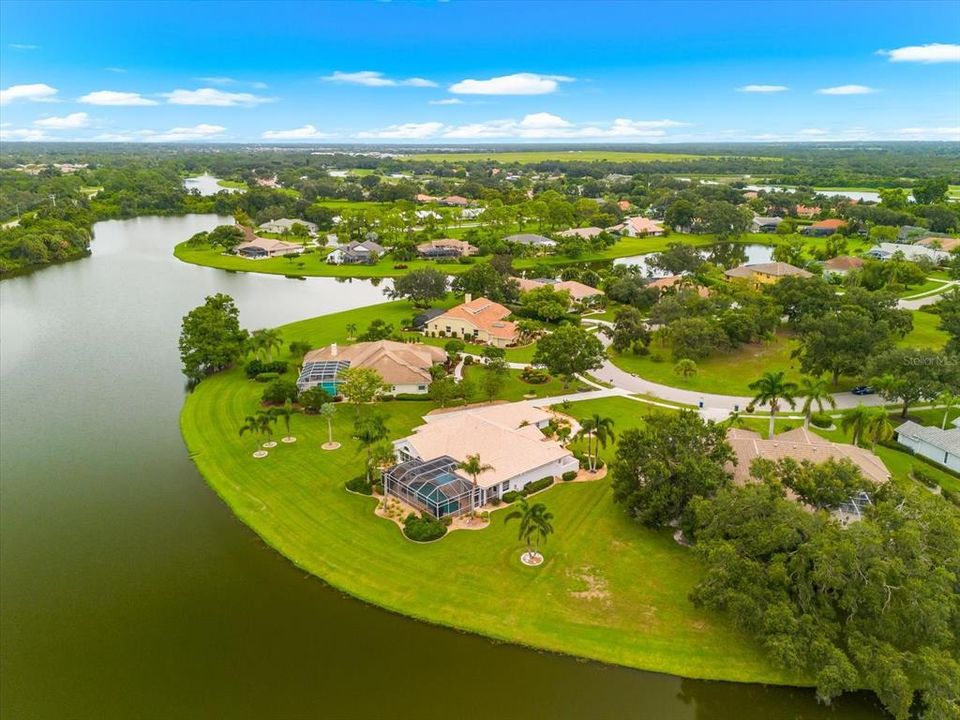 En Venta: $949,000 (3 camas, 2 baños, 2807 Pies cuadrados)