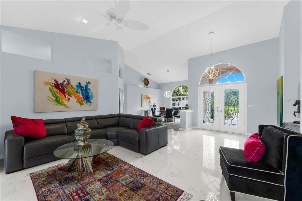 En Venta: $949,000 (3 camas, 2 baños, 2807 Pies cuadrados)