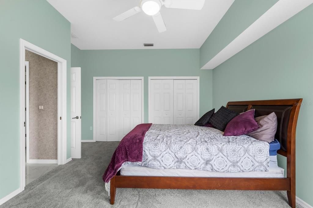 En Venta: $949,000 (3 camas, 2 baños, 2807 Pies cuadrados)