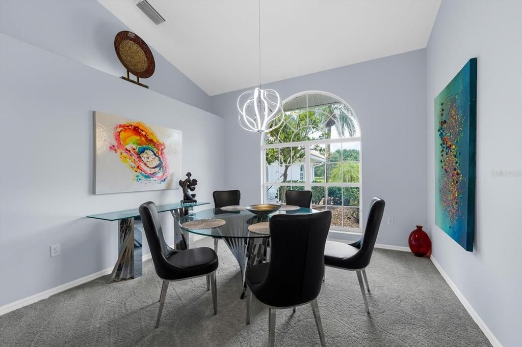 En Venta: $949,000 (3 camas, 2 baños, 2807 Pies cuadrados)