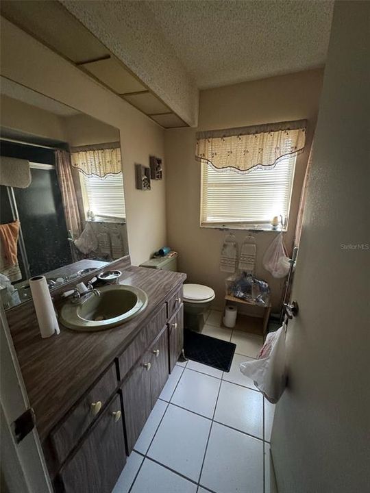 Active With Contract: $160,000 (2 beds, 2 baths, 1112 Square Feet)