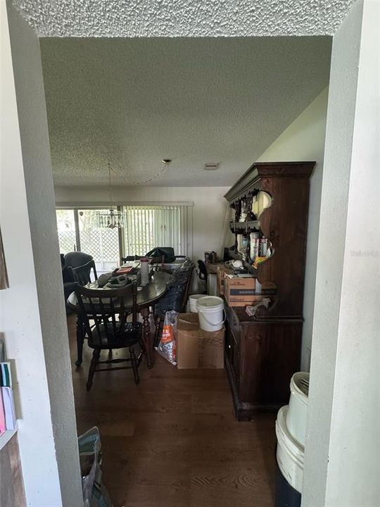 Active With Contract: $160,000 (2 beds, 2 baths, 1112 Square Feet)