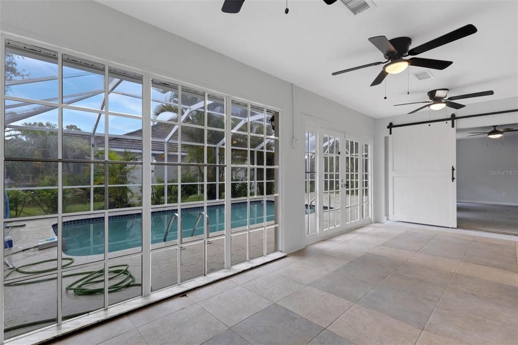 Под контрактом: $299,900 (3 спален, 2 ванн, 1780 Квадратных фут)