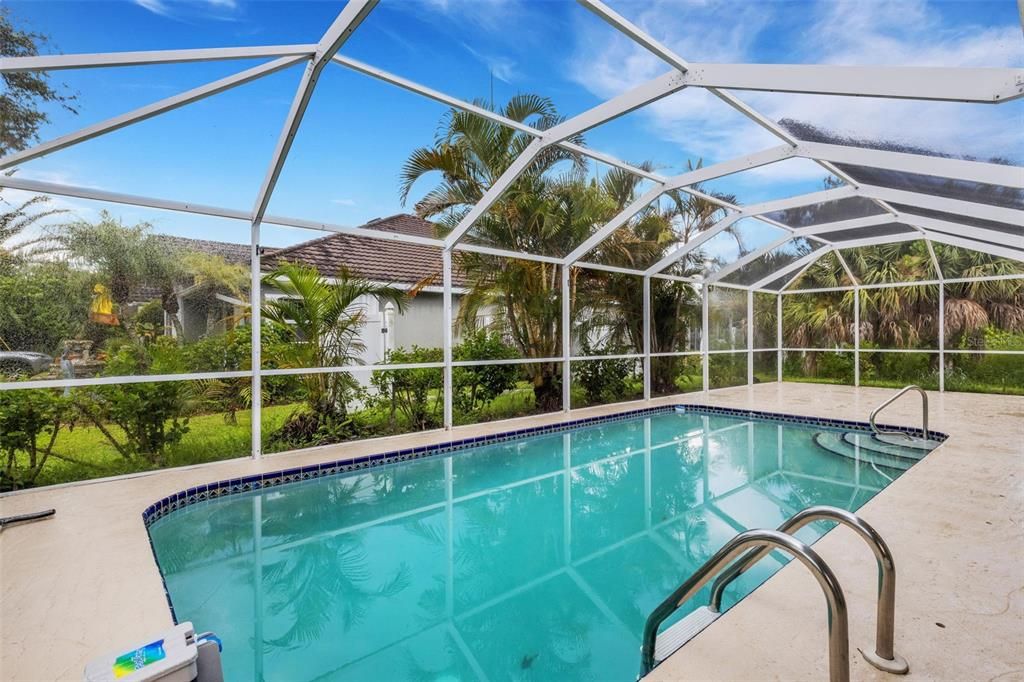 Под контрактом: $299,900 (3 спален, 2 ванн, 1780 Квадратных фут)