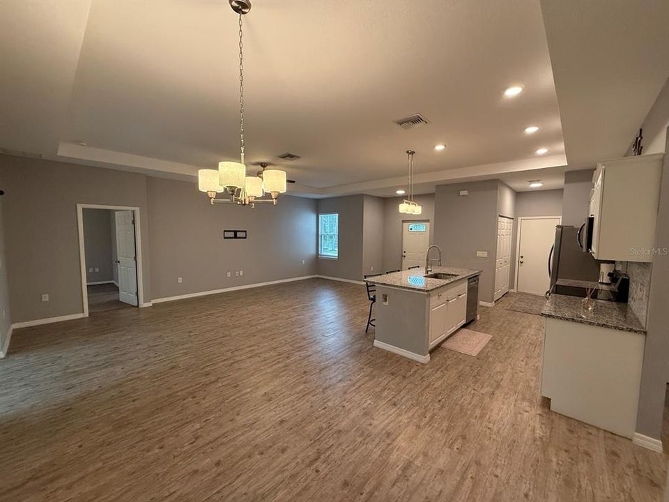 En Venta: $345,000 (3 camas, 2 baños, 1598 Pies cuadrados)