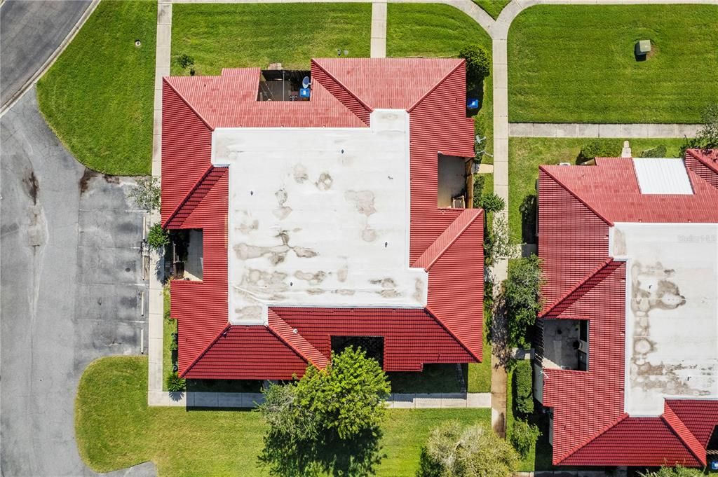 Под контрактом: $160,000 (2 спален, 2 ванн, 1038 Квадратных фут)