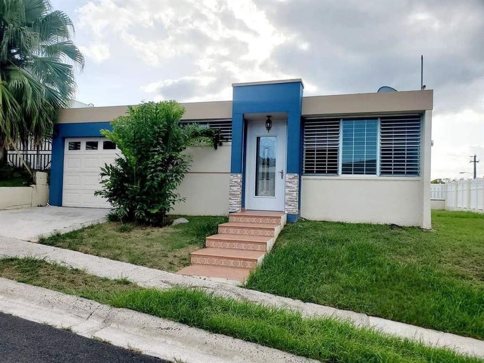 Recently Rented: $1,250 (3 beds, 2 baths, 964 Square Feet)