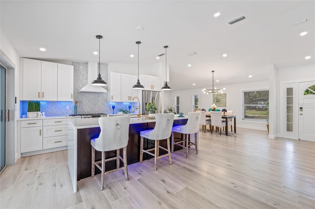 Active With Contract: $780,000 (4 beds, 2 baths, 2115 Square Feet)