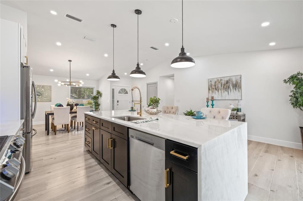 Active With Contract: $780,000 (4 beds, 2 baths, 2115 Square Feet)