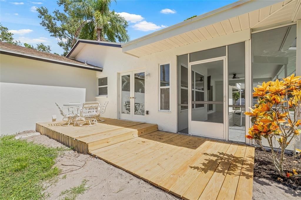 Active With Contract: $780,000 (4 beds, 2 baths, 2115 Square Feet)