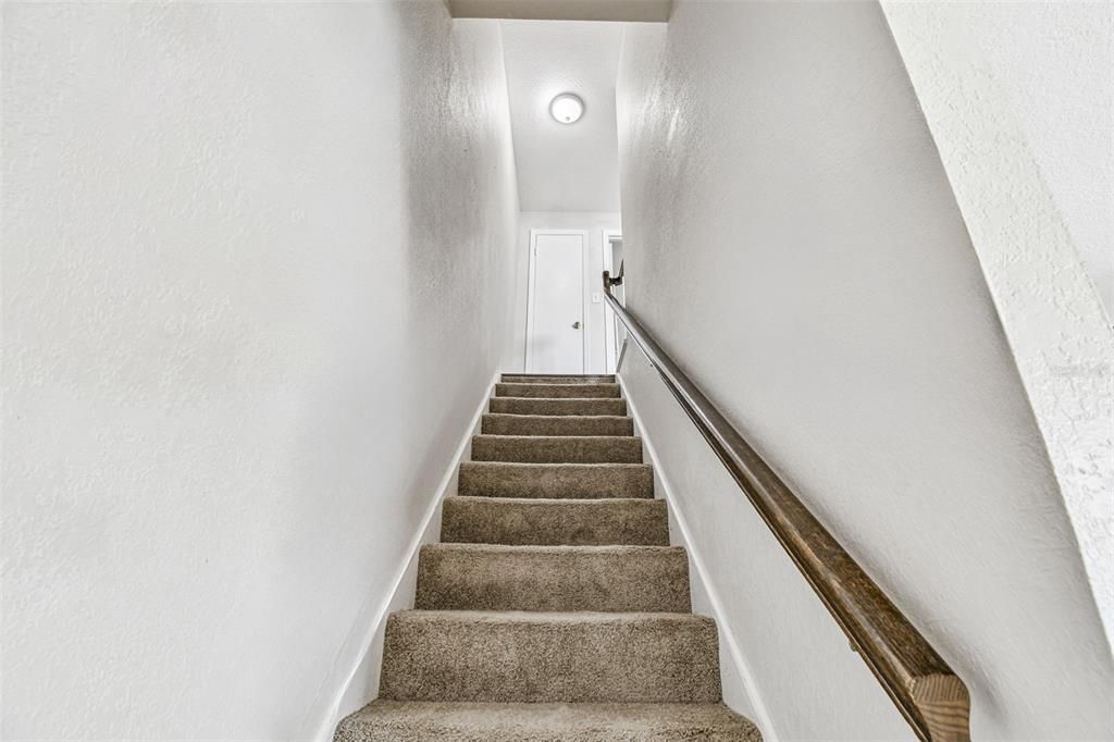 For Rent: $1,550 (2 beds, 1 baths, 958 Square Feet)