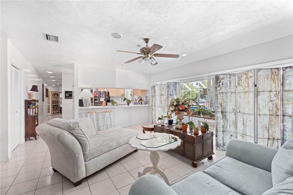 En Venta: $2,300,000 (4 camas, 3 baños, 2941 Pies cuadrados)