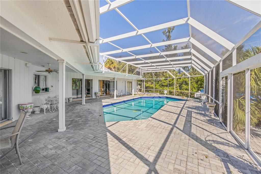 En Venta: $2,300,000 (4 camas, 3 baños, 2941 Pies cuadrados)