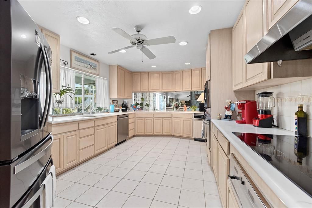 En Venta: $2,300,000 (4 camas, 3 baños, 2941 Pies cuadrados)