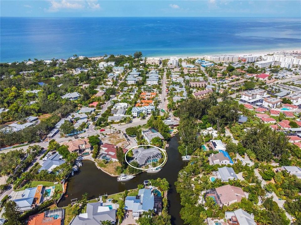 En Venta: $2,300,000 (4 camas, 3 baños, 2941 Pies cuadrados)