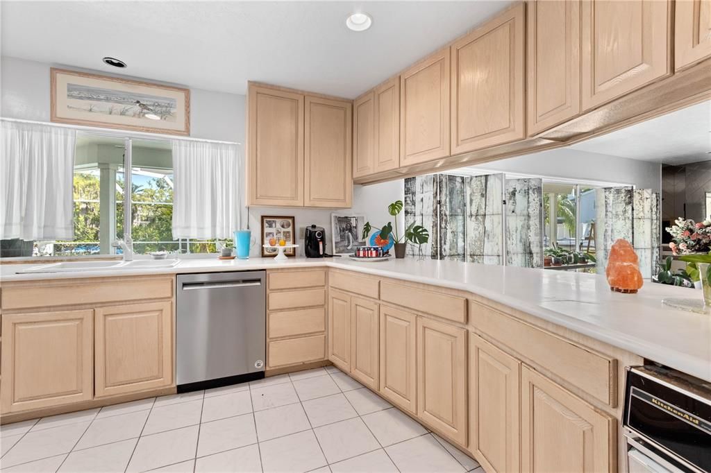 En Venta: $2,300,000 (4 camas, 3 baños, 2941 Pies cuadrados)