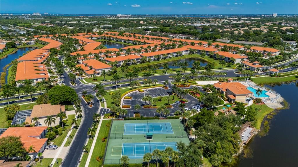 待售: $835,000 (4 贝兹, 3 浴室, 3463 平方英尺)