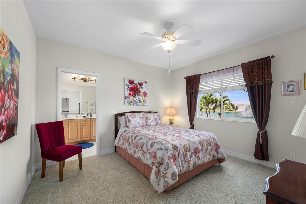 待售: $835,000 (4 贝兹, 3 浴室, 3463 平方英尺)