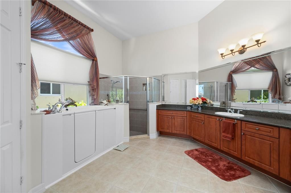 待售: $835,000 (4 贝兹, 3 浴室, 3463 平方英尺)