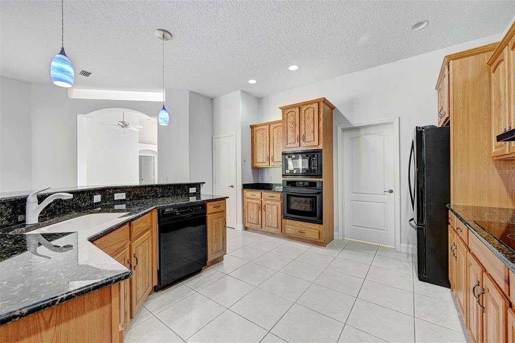 待售: $725,000 (3 贝兹, 3 浴室, 2880 平方英尺)