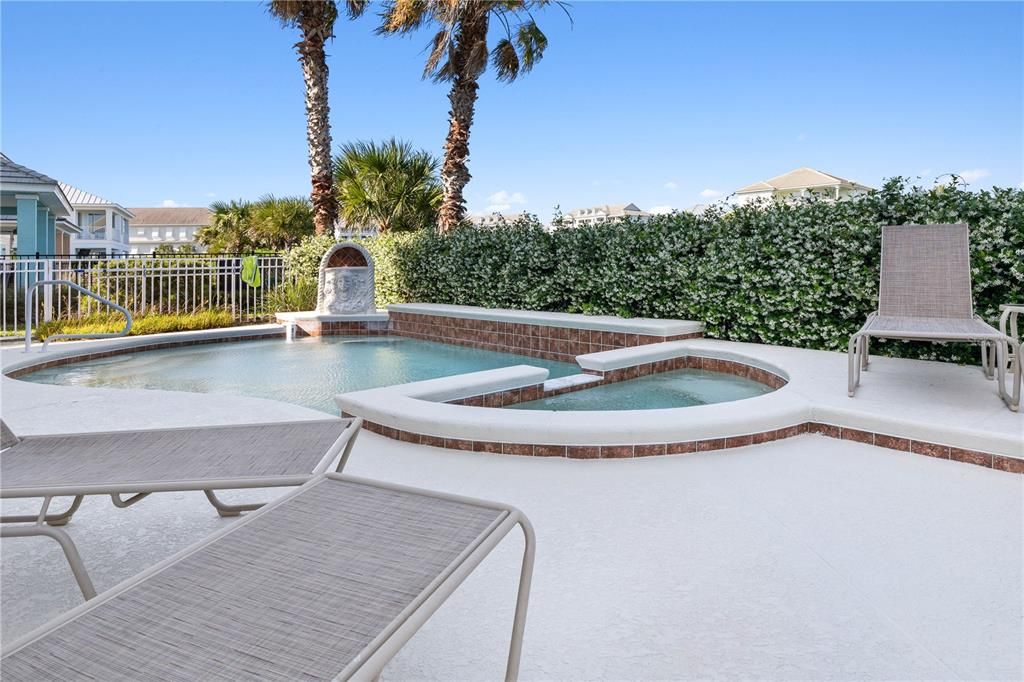 Под контрактом: $1,350,000 (4 спален, 3 ванн, 3626 Квадратных фут)