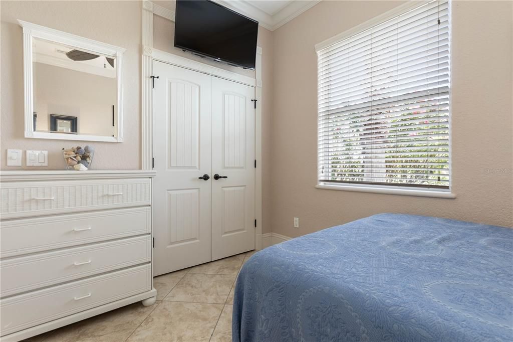 Под контрактом: $1,350,000 (4 спален, 3 ванн, 3626 Квадратных фут)