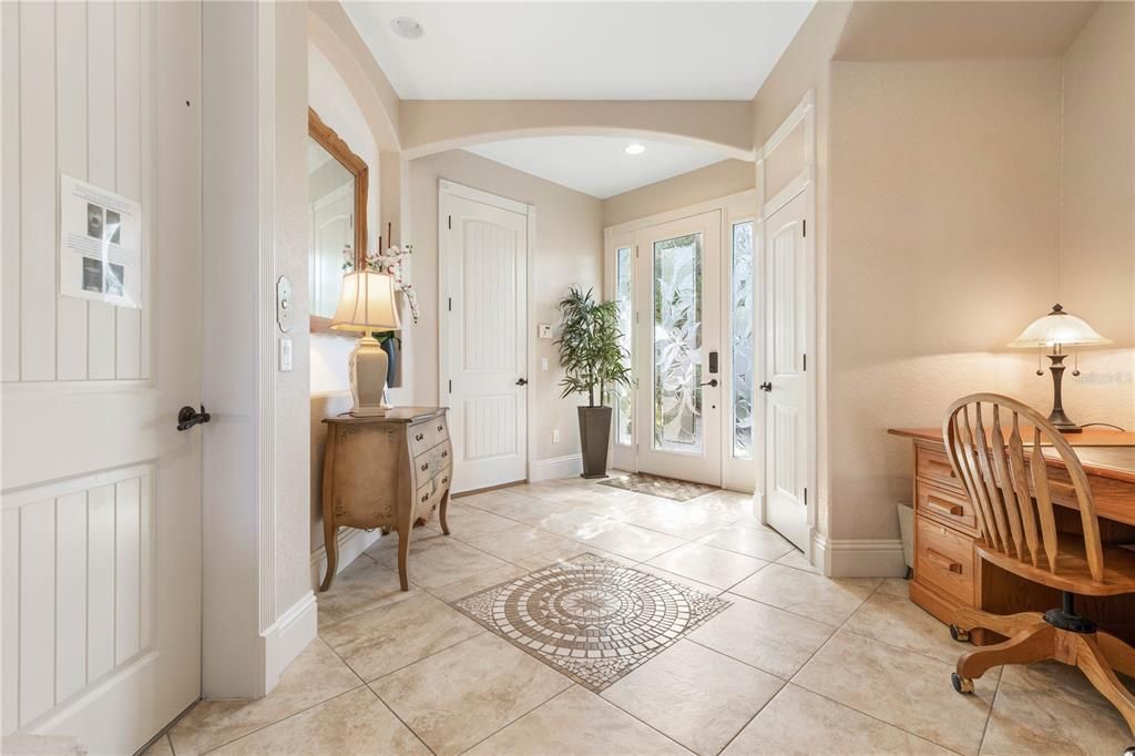 Под контрактом: $1,350,000 (4 спален, 3 ванн, 3626 Квадратных фут)