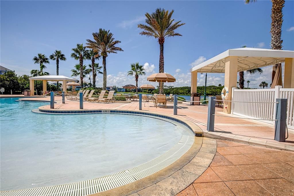 Под контрактом: $1,350,000 (4 спален, 3 ванн, 3626 Квадратных фут)