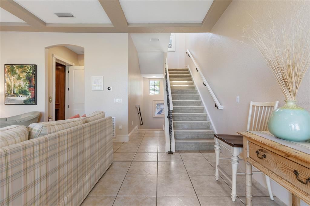 Под контрактом: $1,350,000 (4 спален, 3 ванн, 3626 Квадратных фут)