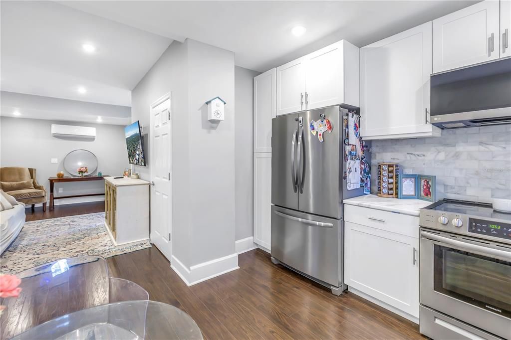 Под контрактом: $675,000 (3 спален, 0 ванн, 1608 Квадратных фут)