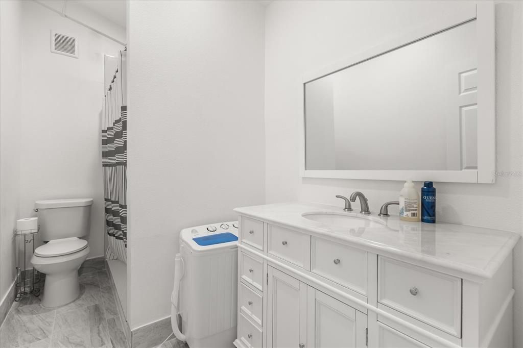 For Sale: $2,165,000 (5 beds, 4 baths, 4798 Square Feet)